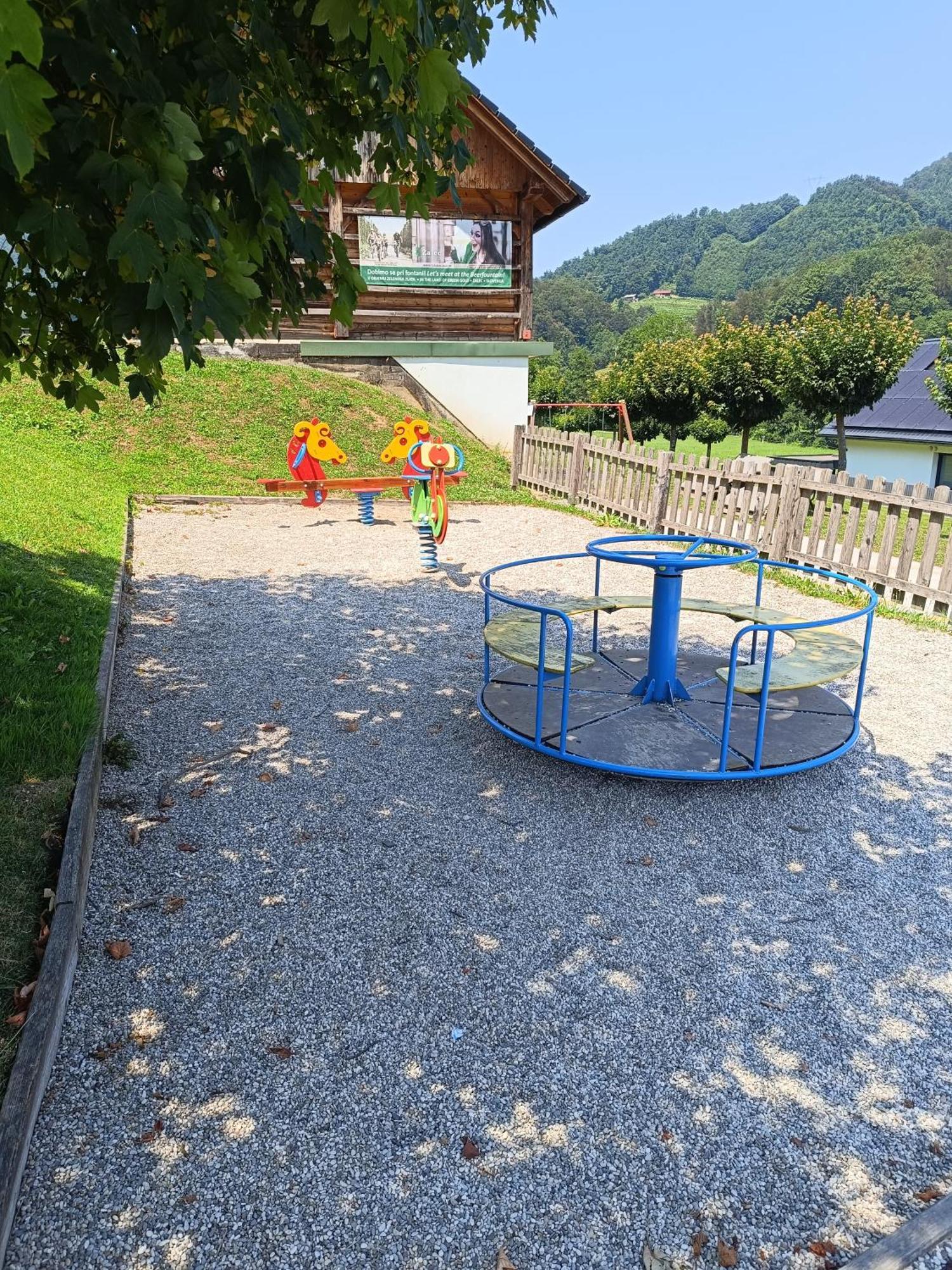 Guesthouse Haler Podčetrtek Exteriör bild